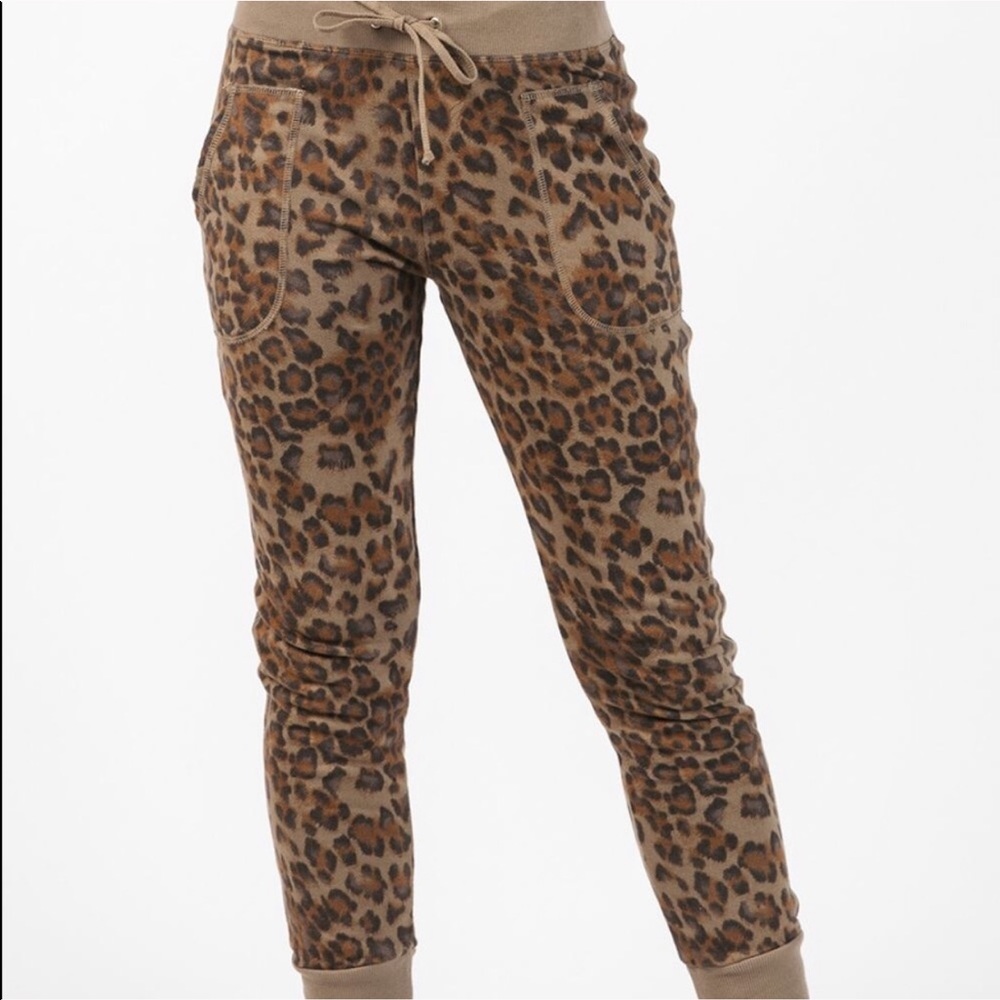 Hard tail cheetah joggers!!